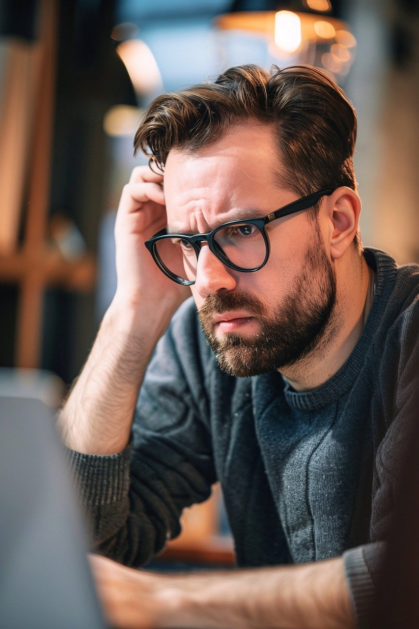  Navigating Employee Workplace Stress