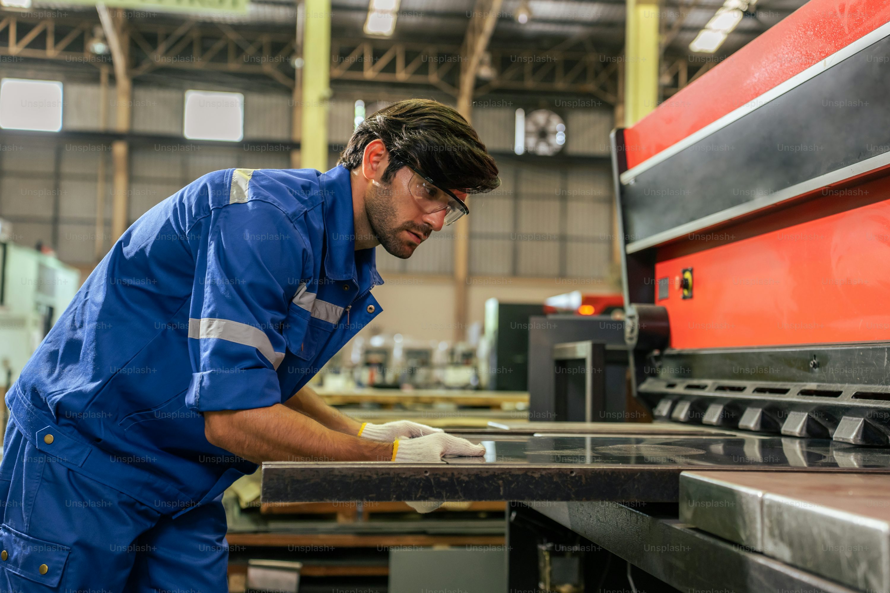 The Future of Australian Manufacturing Jobs: Rebuilding with Private Investment
